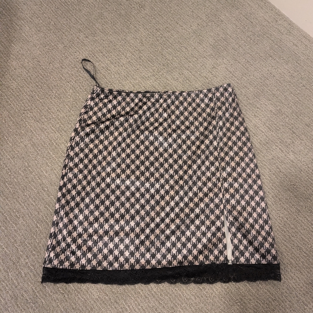 Black and White Houndstooth Mini Skirt